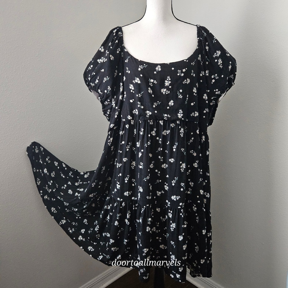 Torrid Love Sick Open Back Woven Mini Dress Daisy Clusters Summer sz 5 NWT